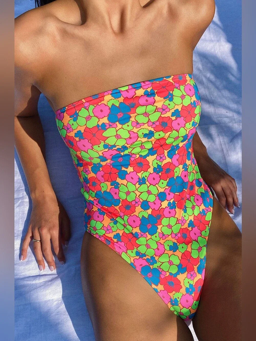 Frankies Bikinis Stella Strapless One Piece Swimsuit Groovy Floral Print Size S